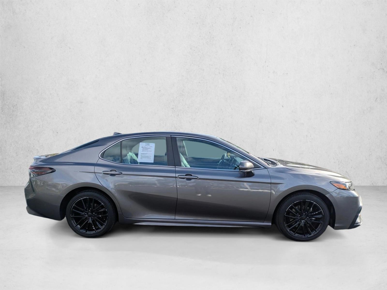 2023 Toyota Camry SE photo 4