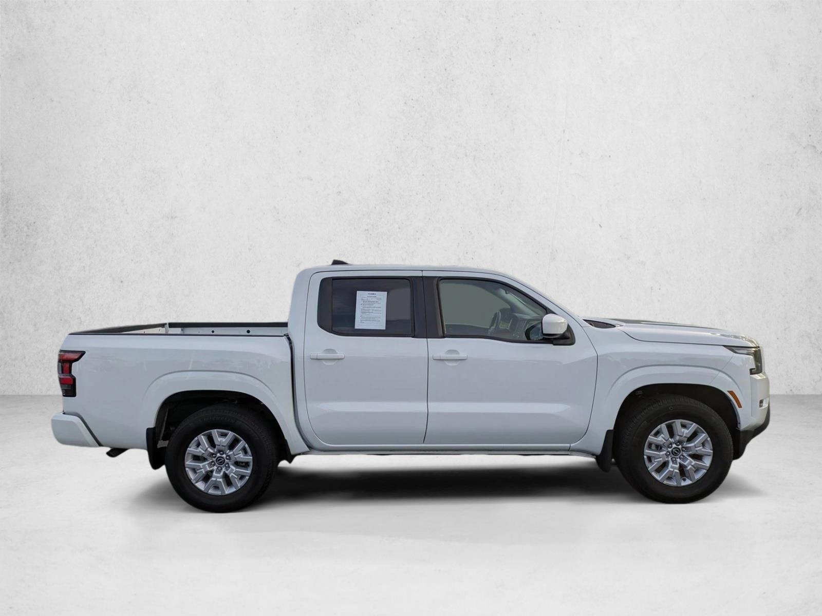 2023 Nissan Frontier SV photo 4