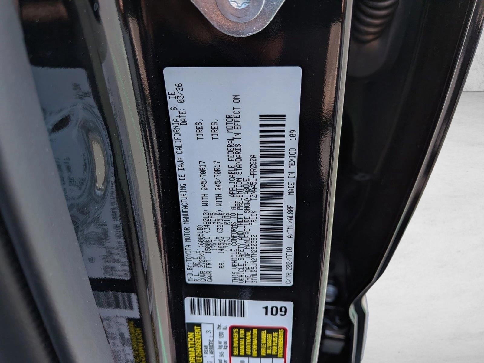 2026 Toyota Tacoma SR5 - Photo 17