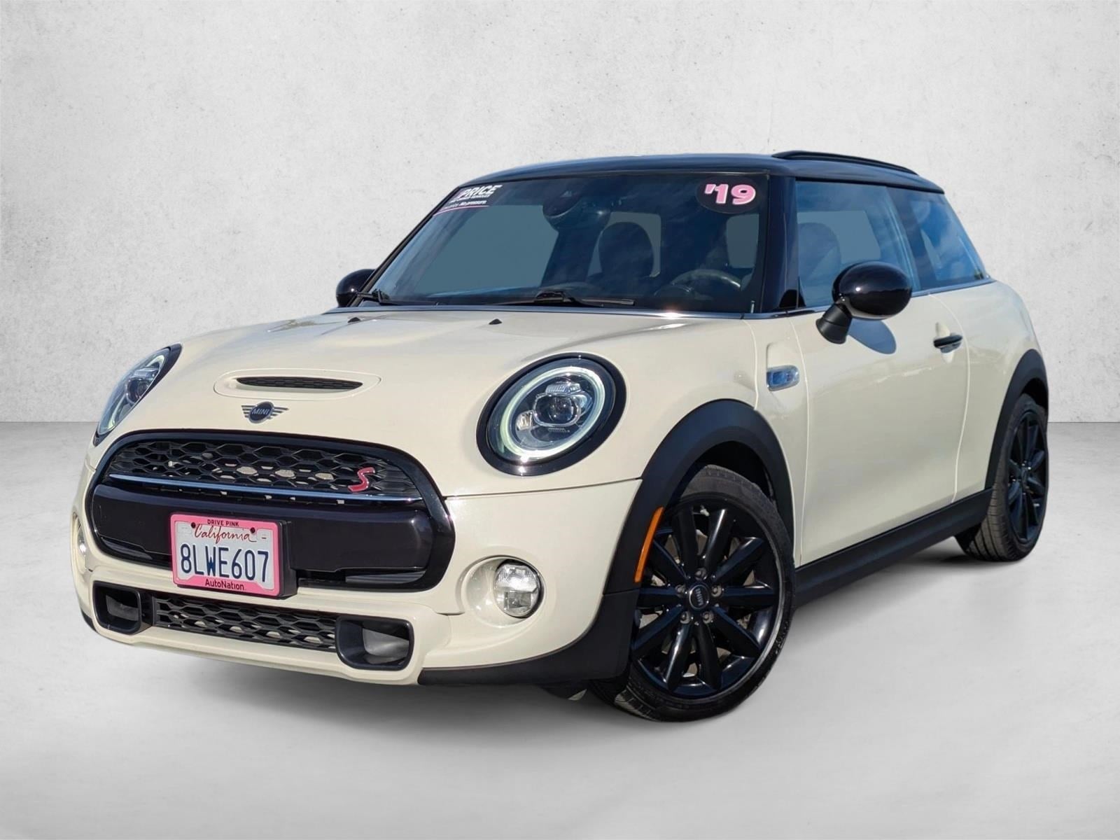 2019 MINI Hardtop 2 Door S's photo