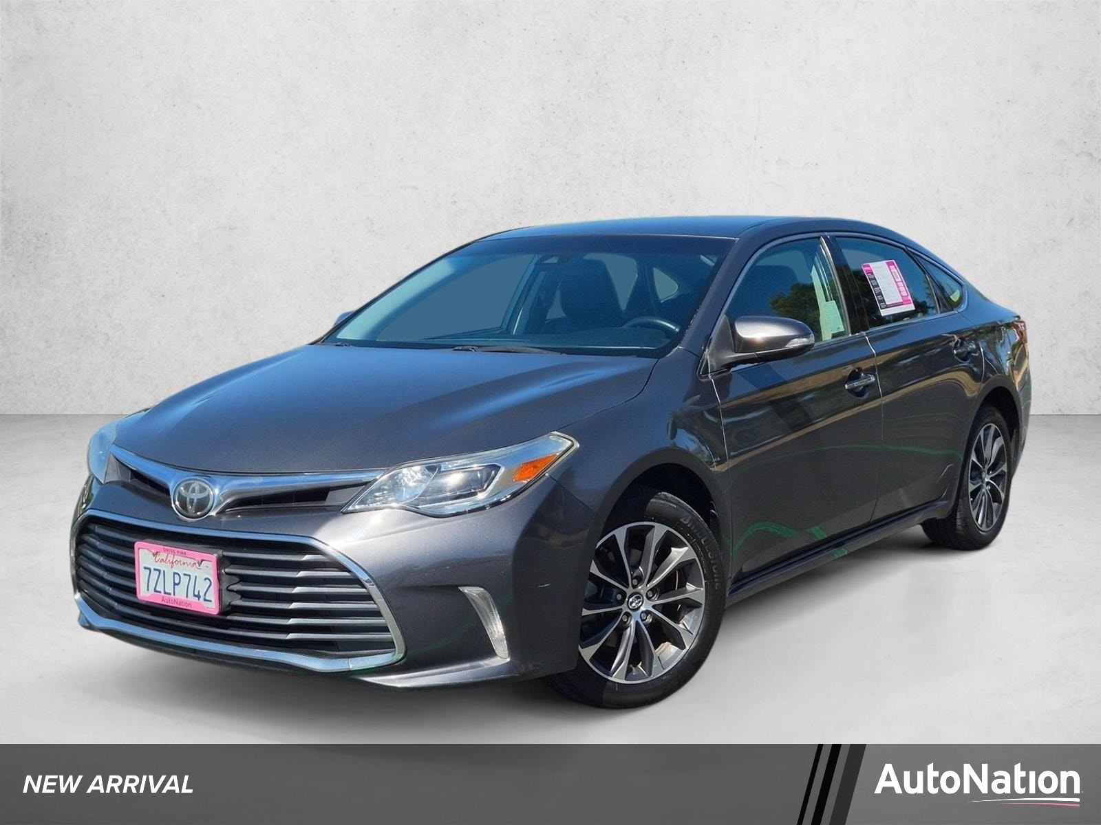 2018 Toyota Avalon XLE's photo