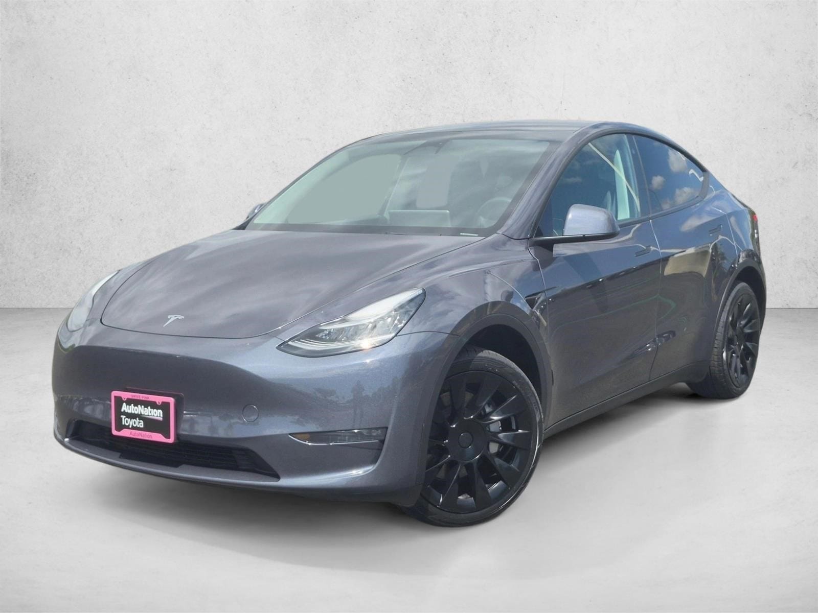 2023 Tesla Model Y Long Range Dual Motor All-Wheel Drive's photo