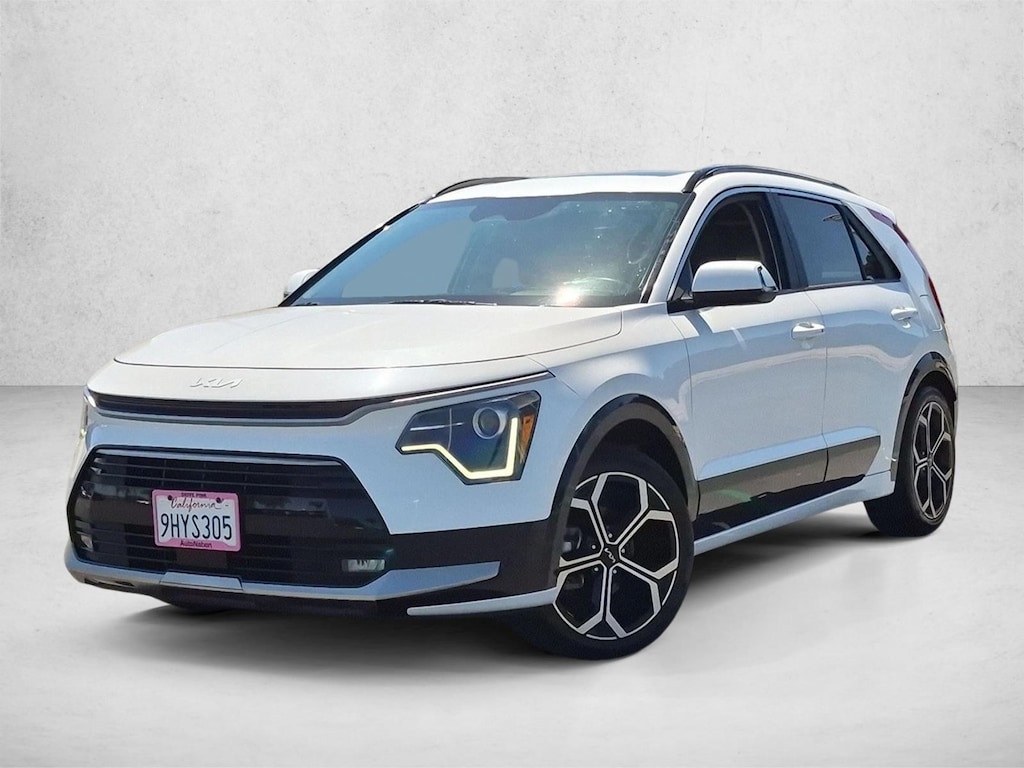 Used 2024 Kia Niro EX Touring SUV