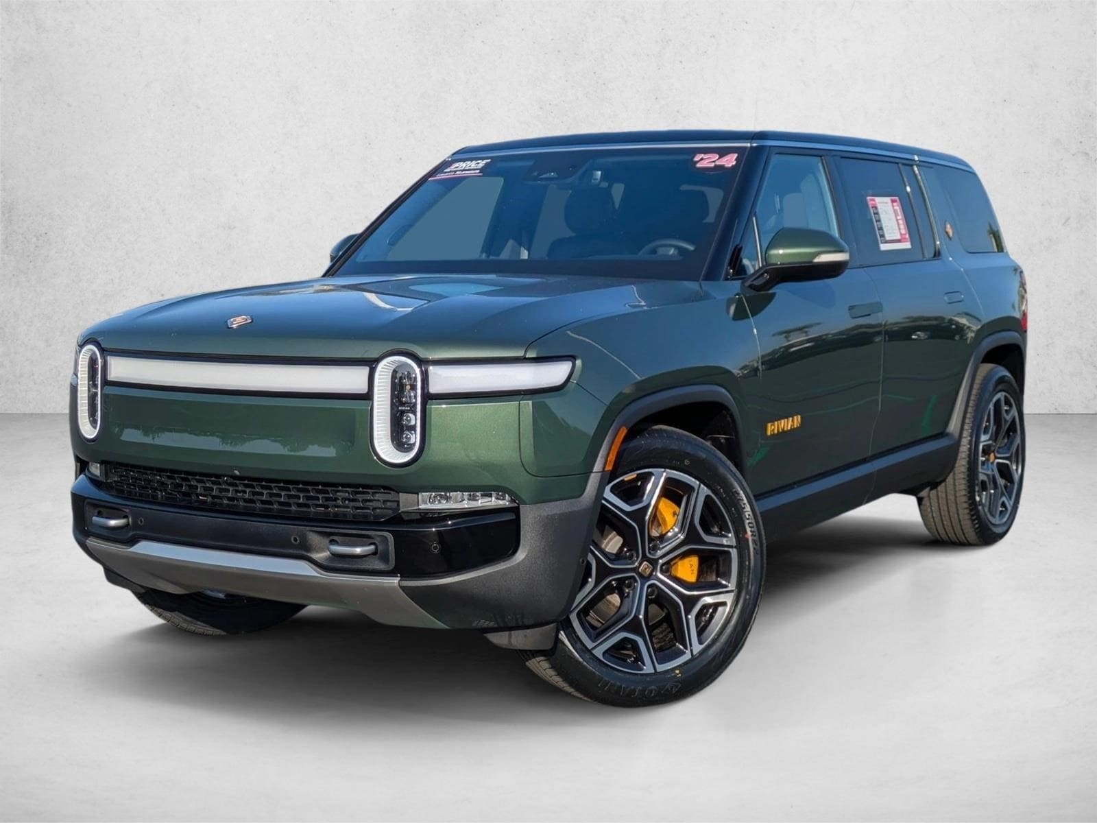 2024 Rivian R1S Adventure's photo