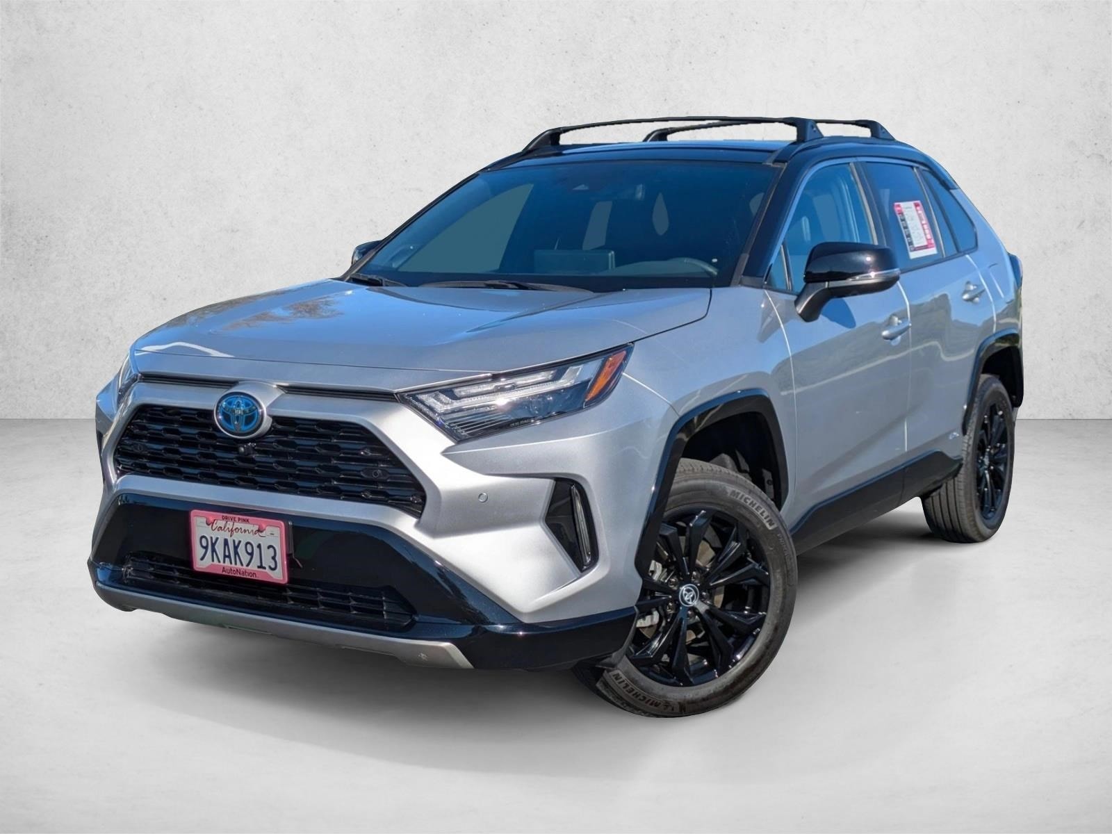 2023 Toyota RAV4 XSE's photo