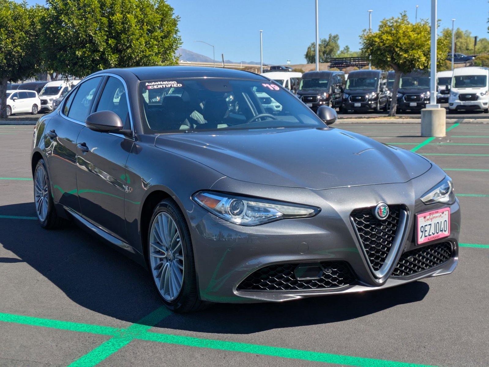 2019 Alfa Romeo Giulia Ti photo 2