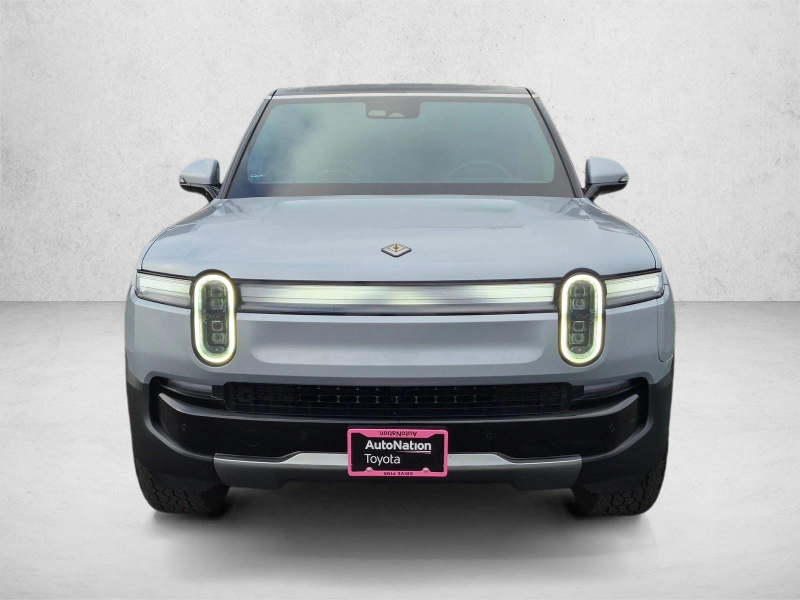 Used 2025 Rivian R1S Adventure with VIN 7PDSGBBA1SN052483 for sale in Irvine, CA