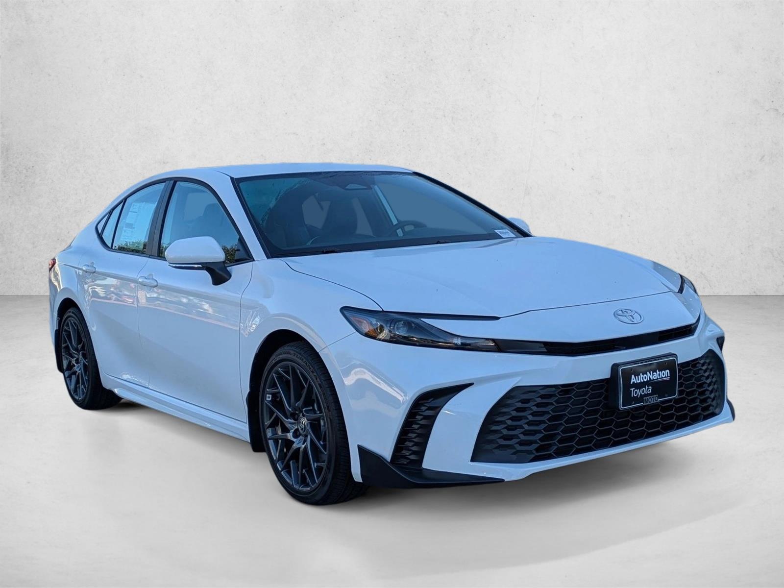2026 Toyota Camry SE - Photo 7