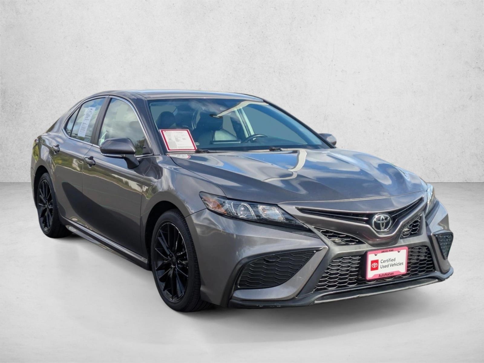 2023 Toyota Camry SE photo 3