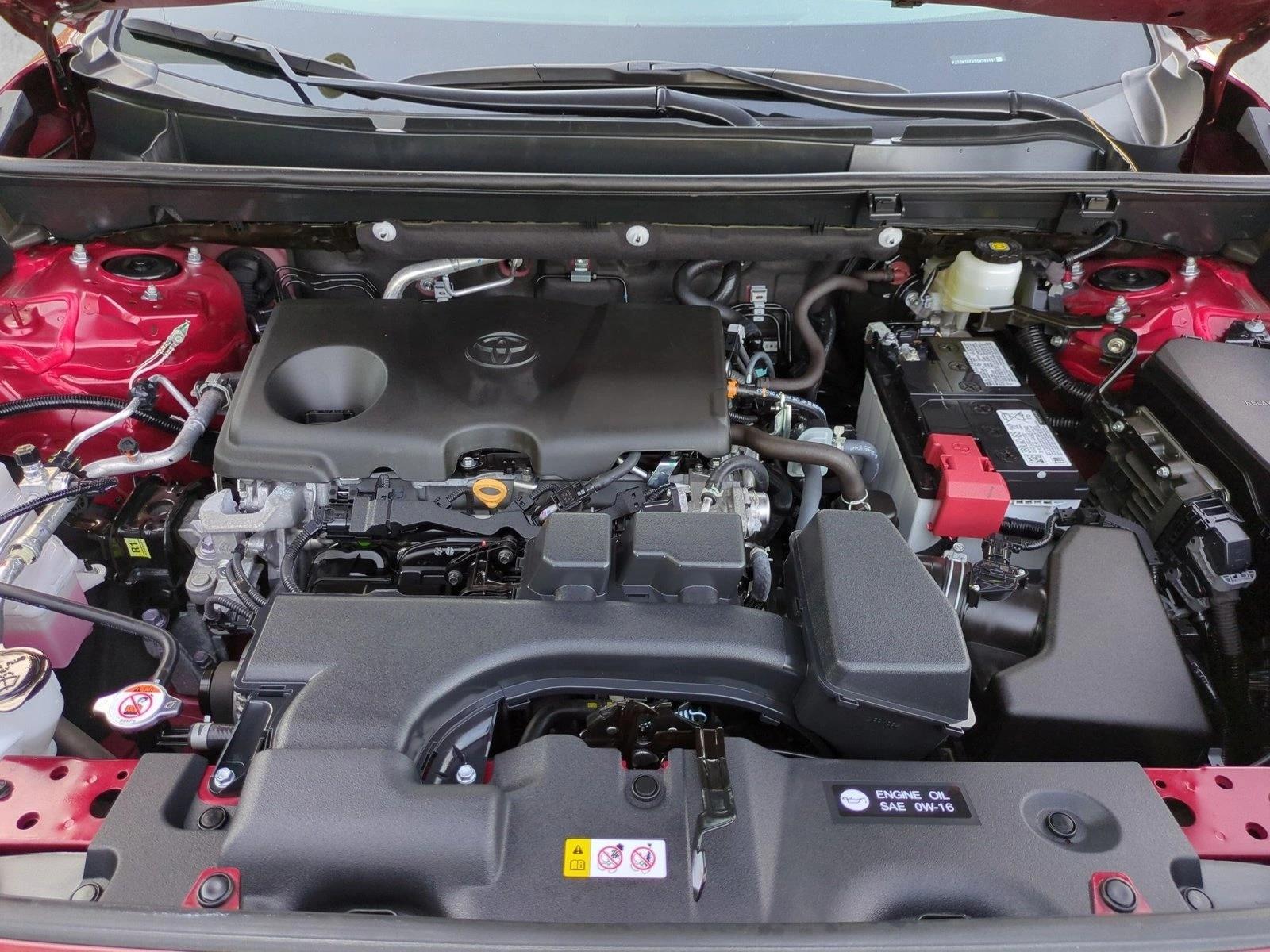 2025 Toyota RAV4 LE - Photo 22