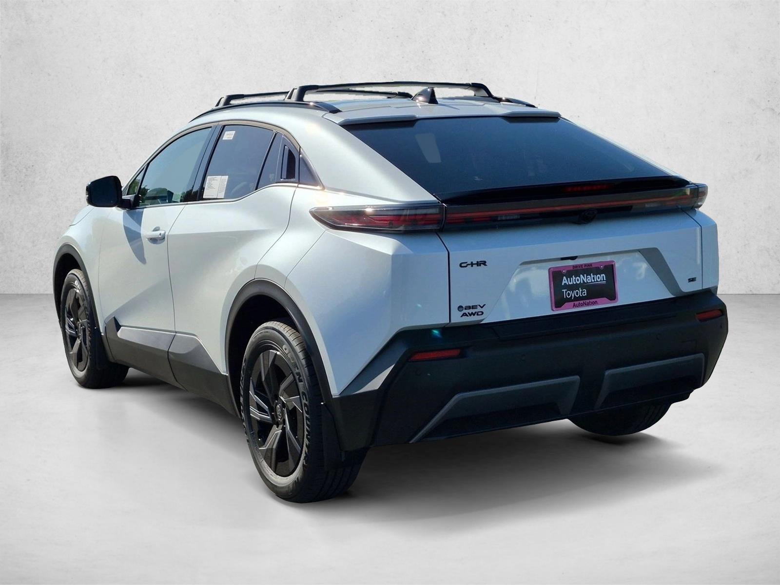 2026 Toyota C-HR SE - Photo 6