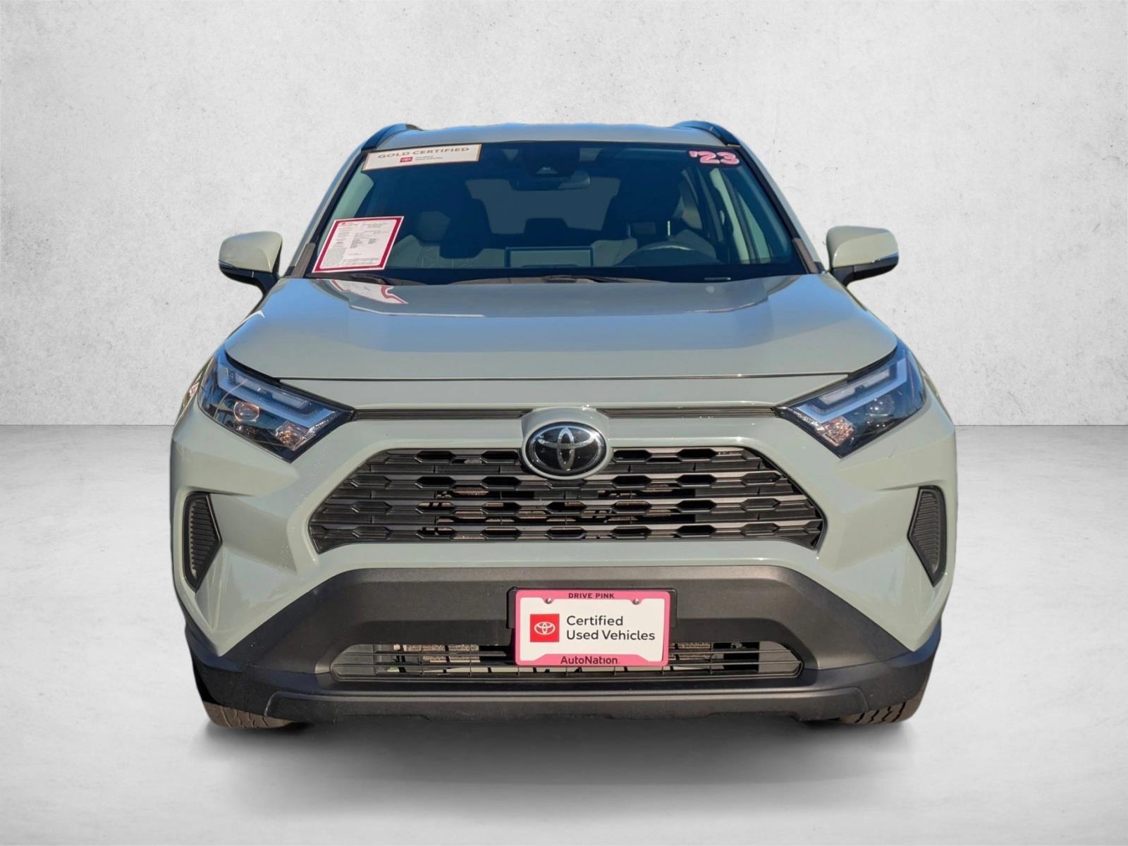 2023 Toyota RAV4 XLE photo 2