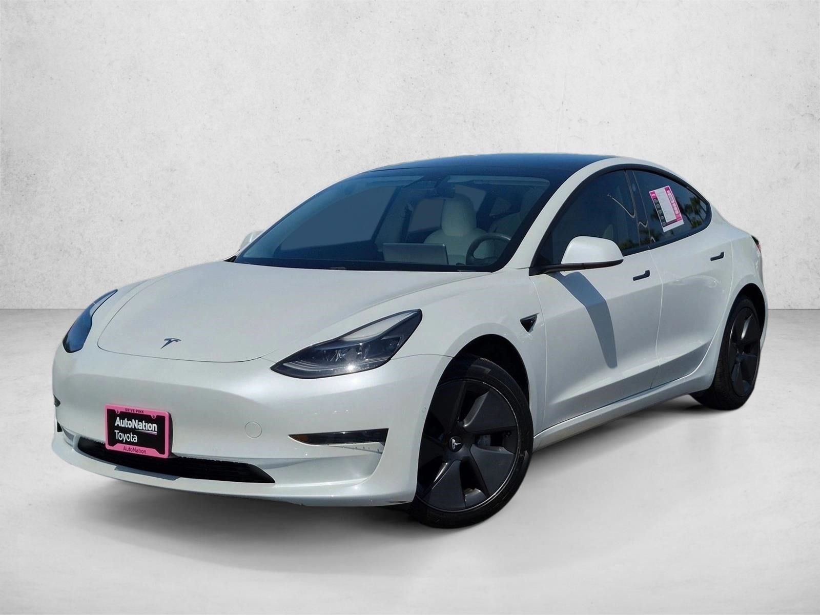 2021 Tesla Model 3 Standard Range Plus's photo