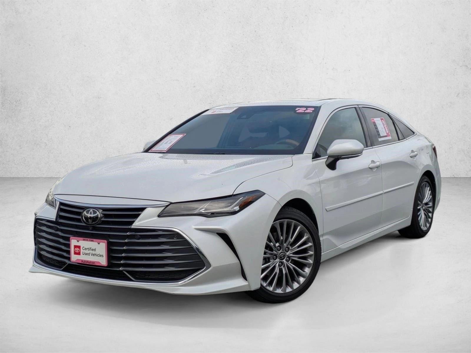 2022 Toyota Avalon Limited's photo