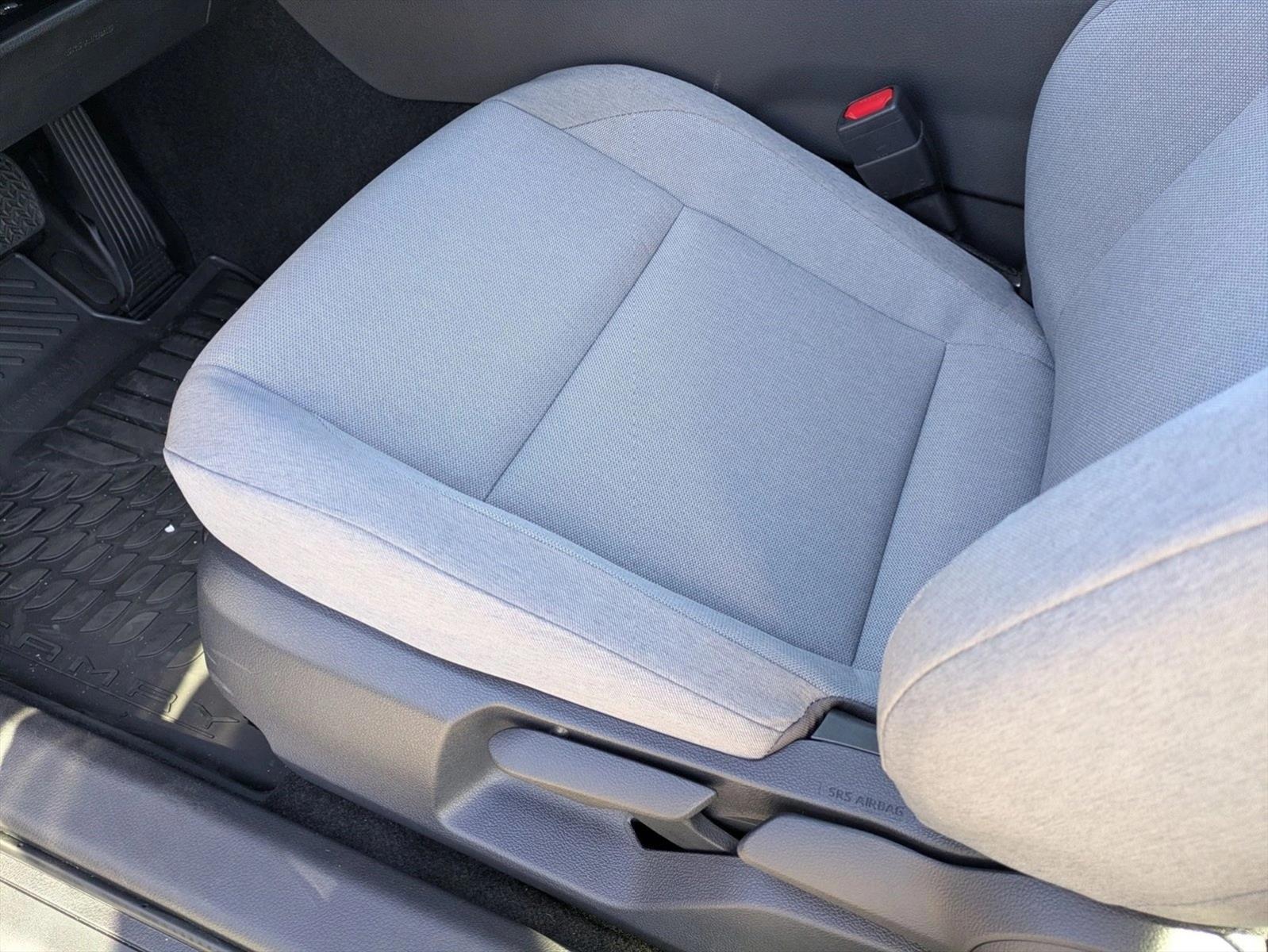 2026 Toyota Camry LE photo 3