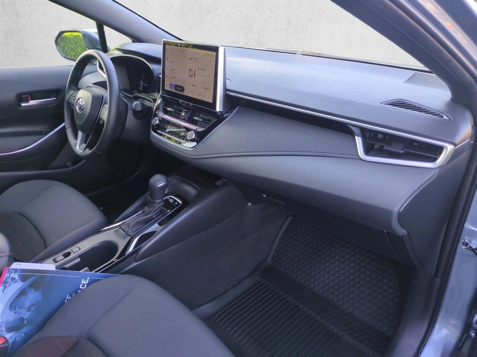 2025 Toyota Corolla SE - Photo 21