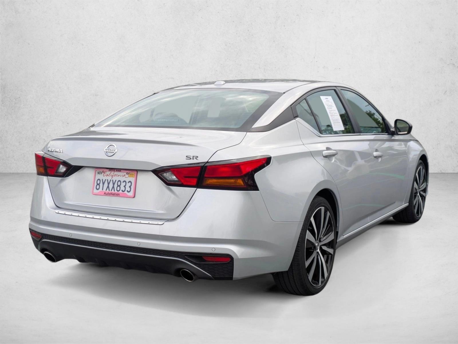 2021 Nissan Altima 2.5 SR photo 3