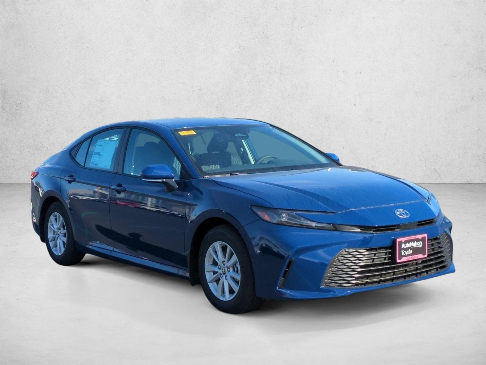 2026 Toyota Camry LE - Photo 7
