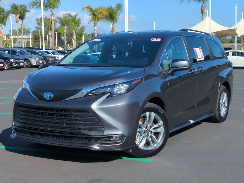 Used 2025 Toyota Sienna XLE 7 Passenger Van Passenger Van
