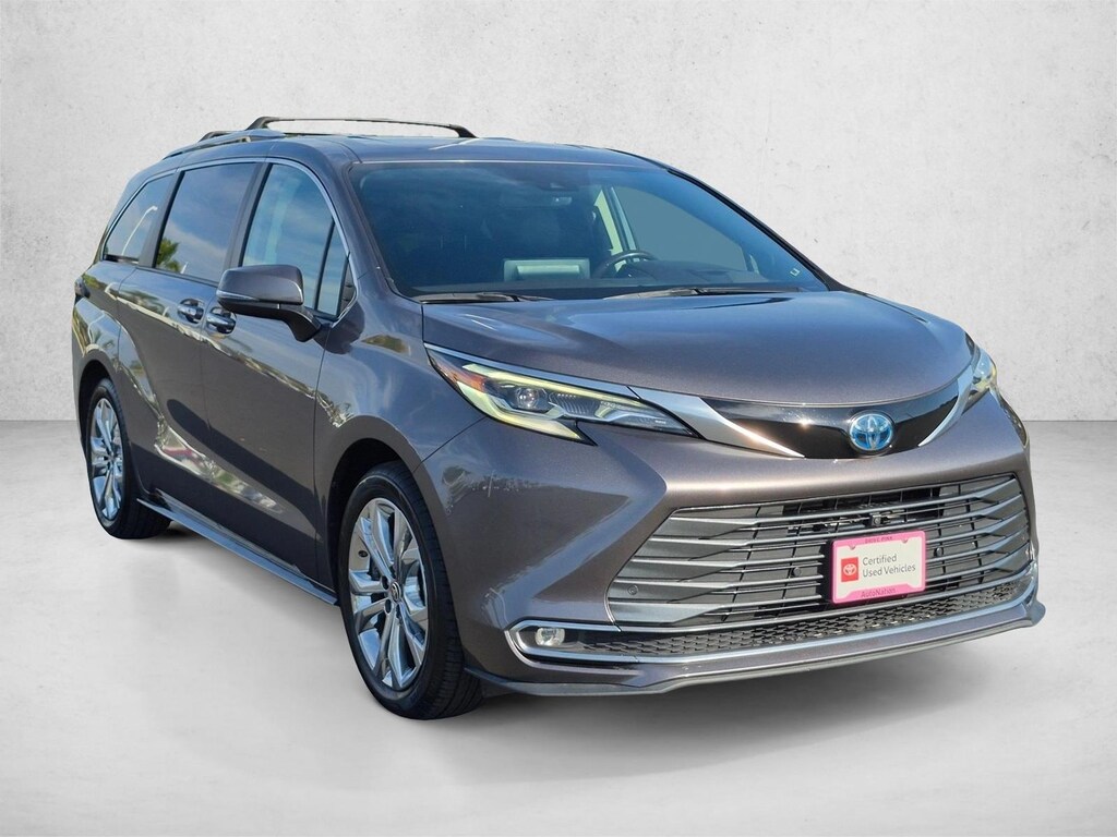 Certified 2022 Toyota Sienna Platinum 7 Passenger Van Passenger Van