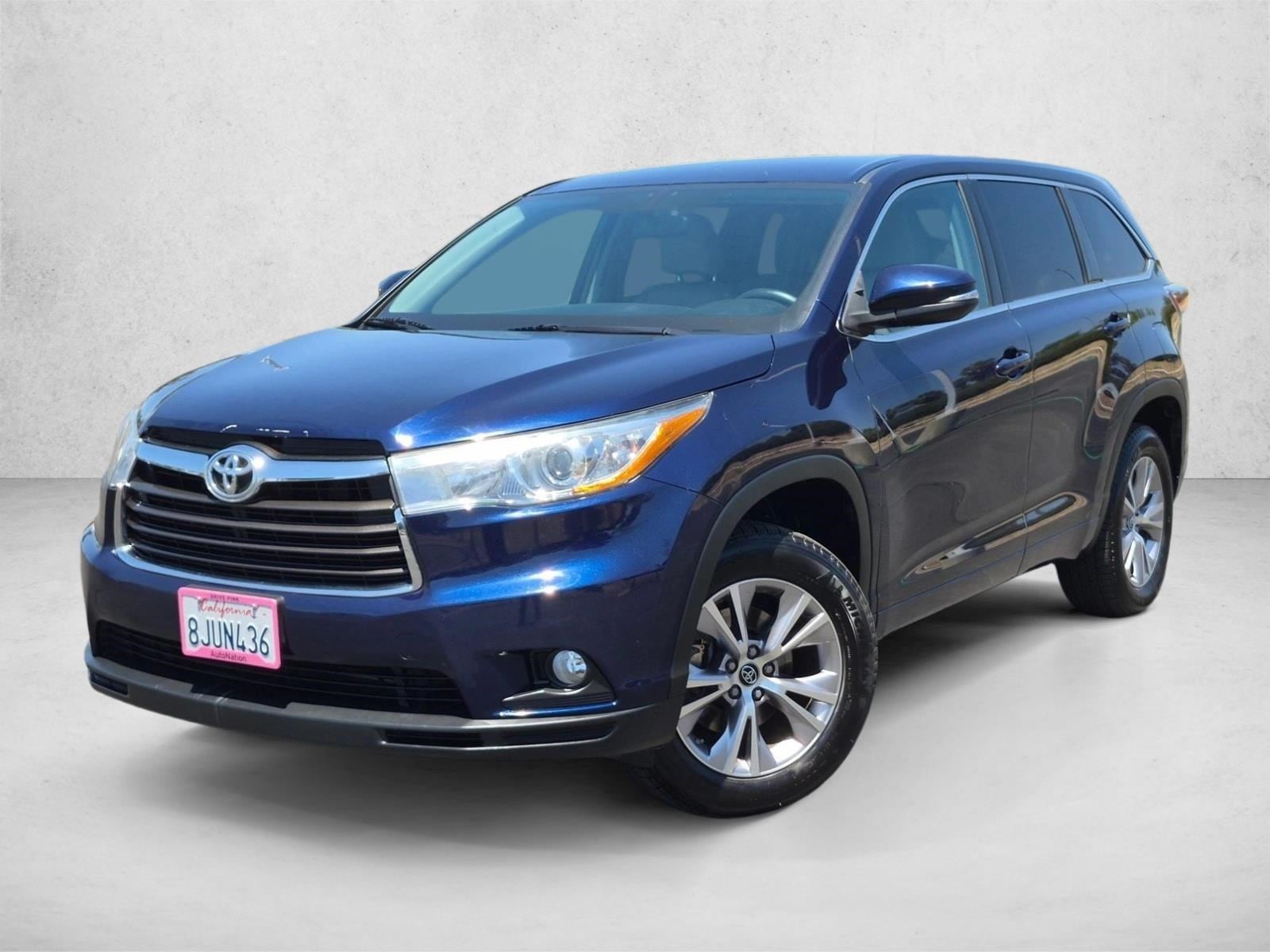2016 Toyota Highlander LE Plus V6's photo