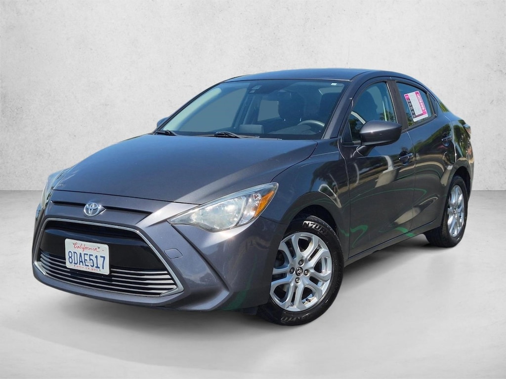 Certified 2018 Toyota Yaris iA Base Sedan