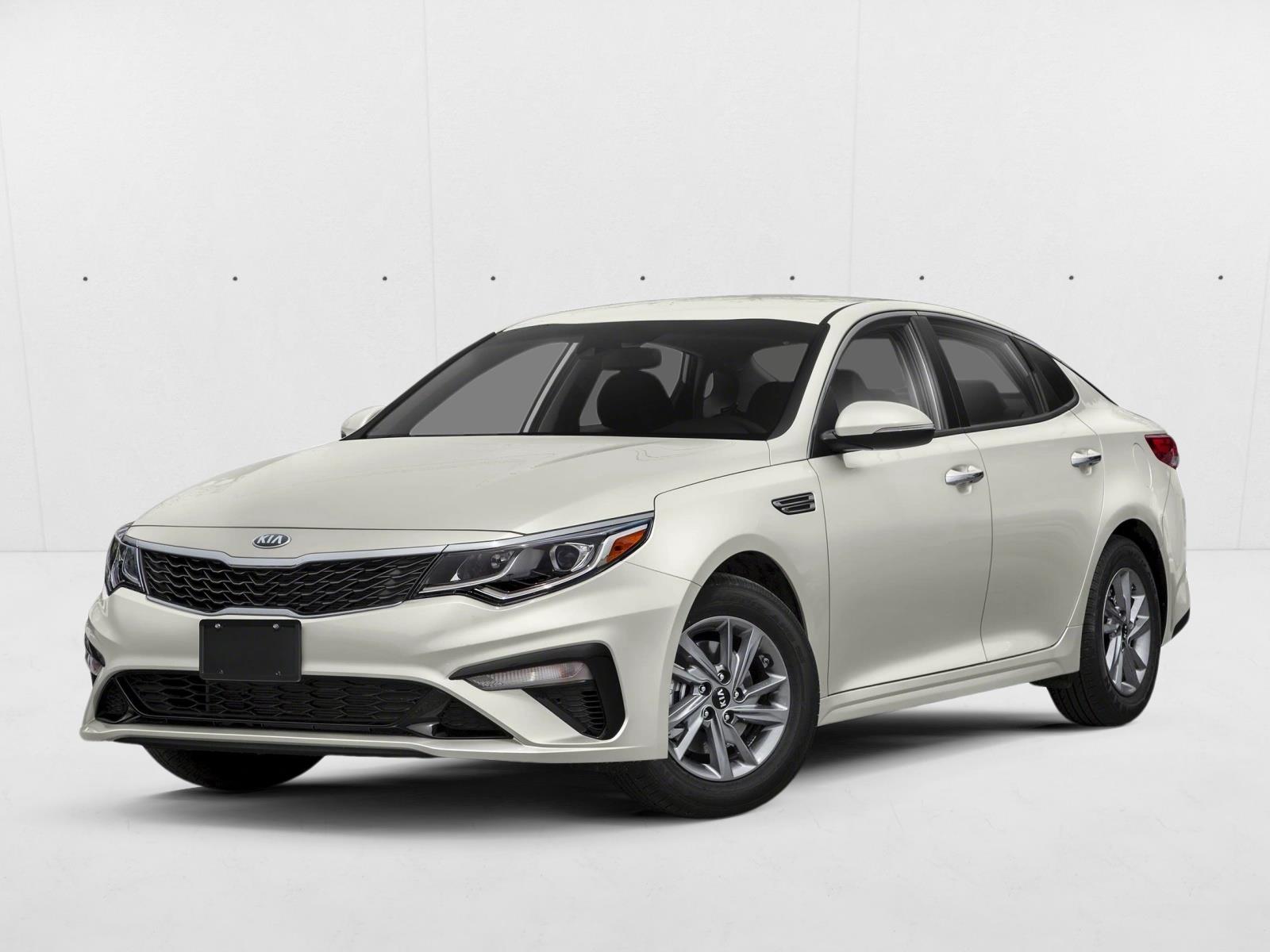 2019 Kia Optima LX's photo