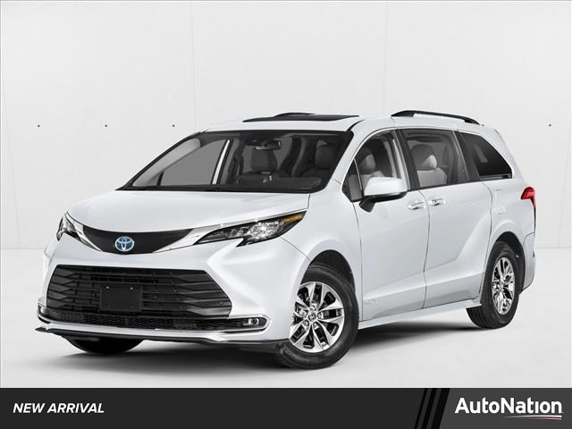 2025 Toyota Sienna XLE 7-Passenger Hybrid AWD's photo