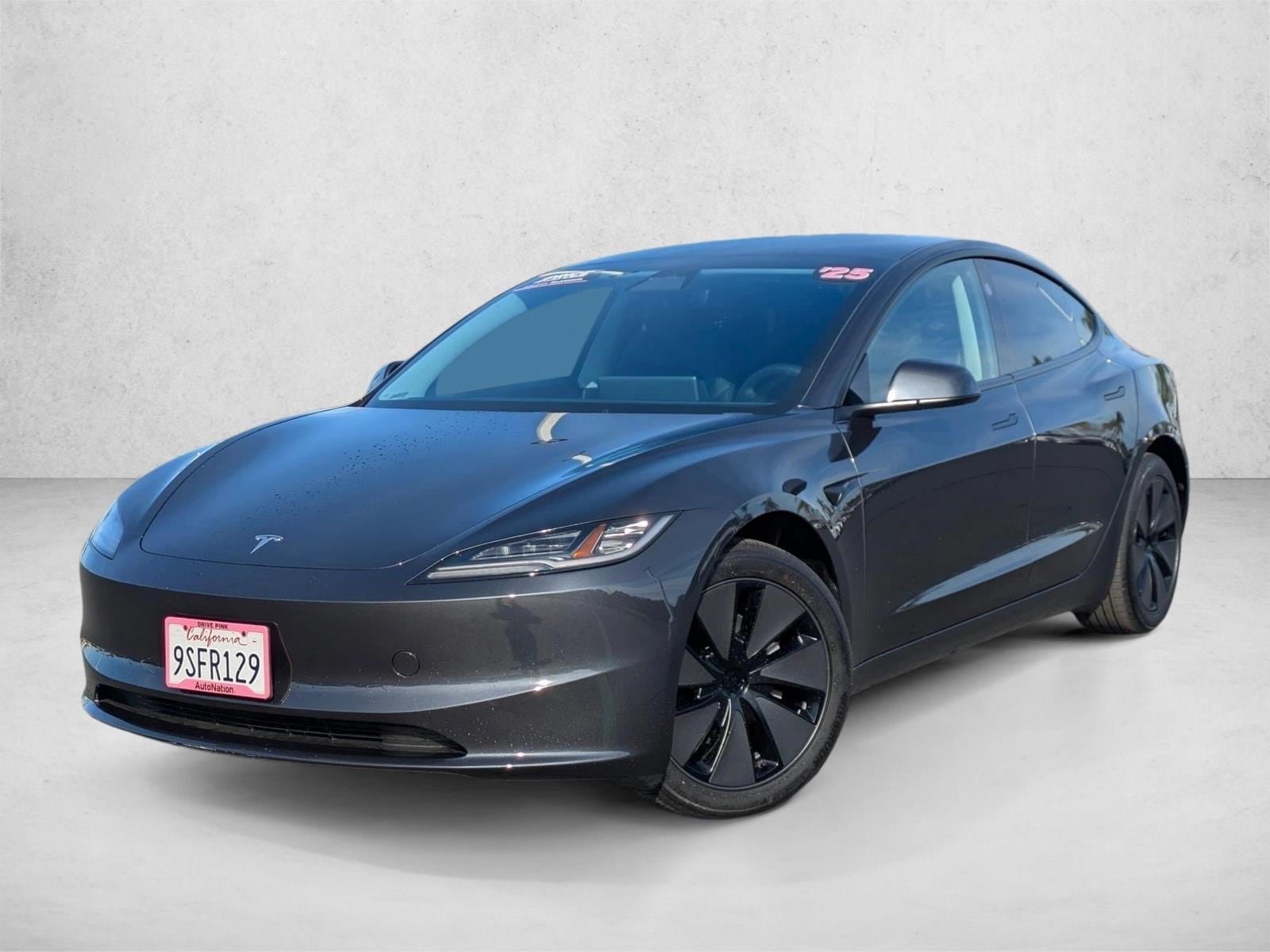 2025 Tesla Model 3 Performance's photo