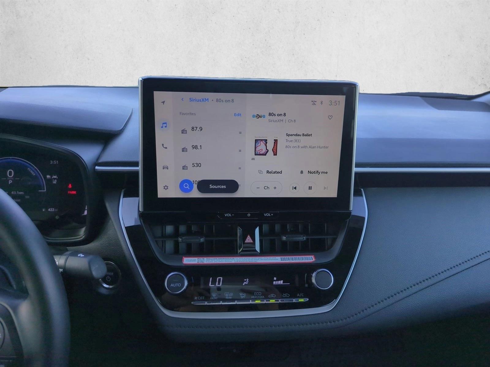 2025 Toyota Corolla SE - Photo 14