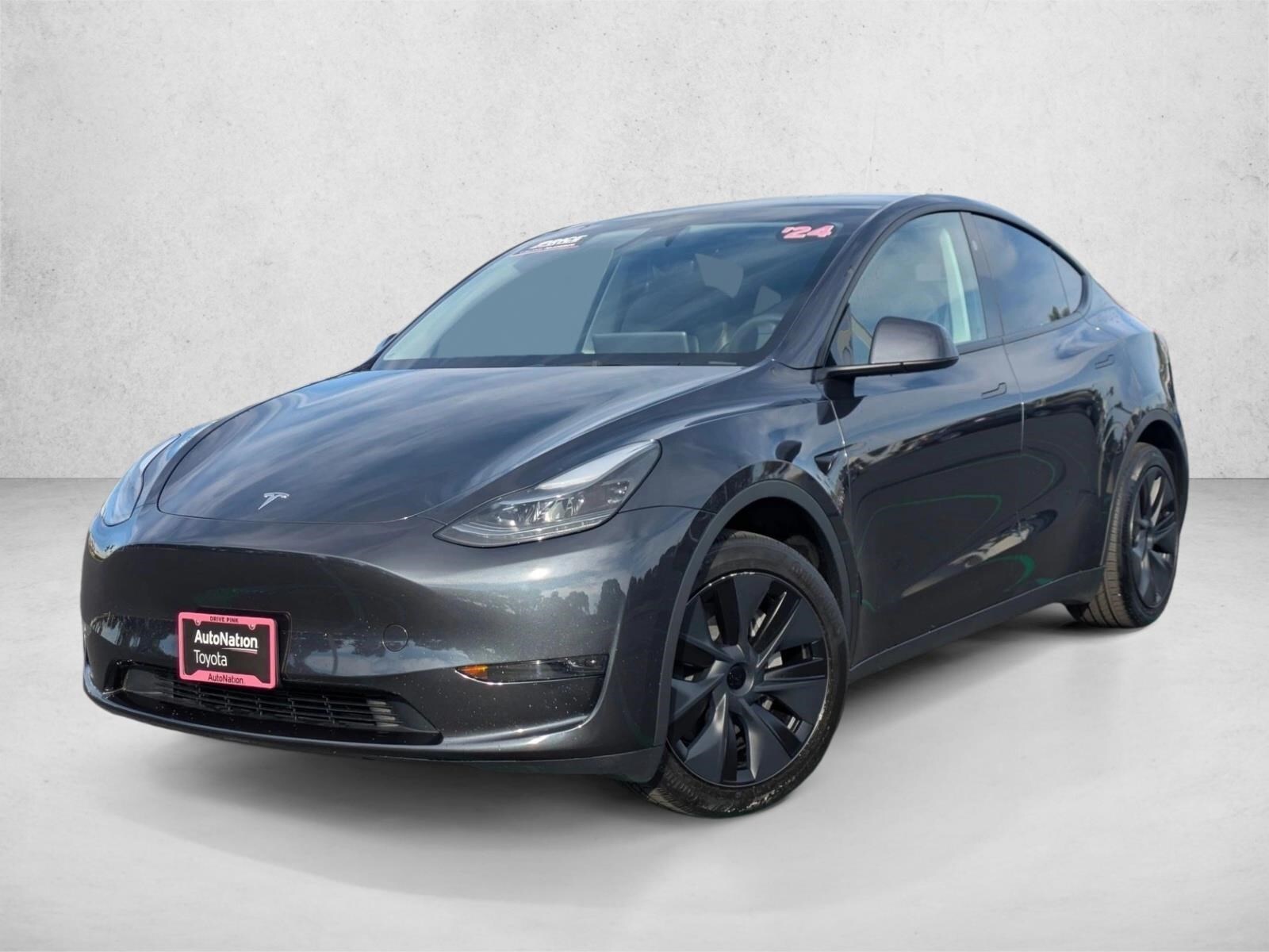 2024 Tesla Model Y Long Range's photo