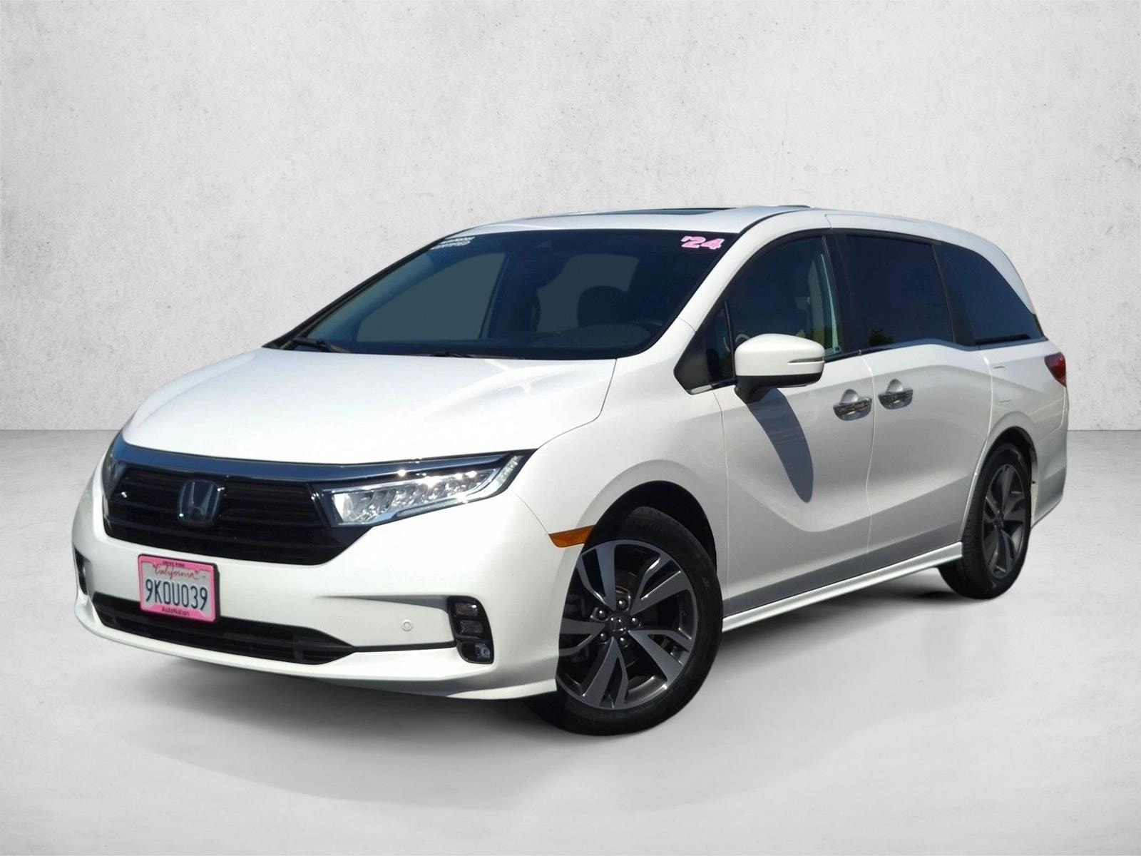 2024 Honda Odyssey Touring's photo
