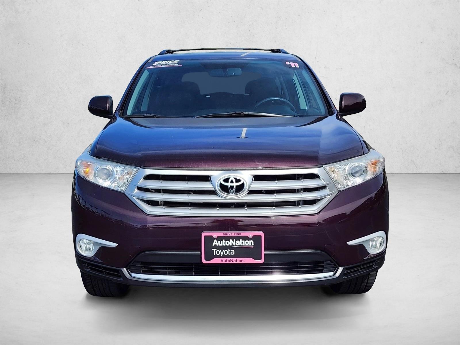 Used 2011 Toyota Highlander SE with VIN 5TDZK3EH3BS030661 for sale in Irvine, CA