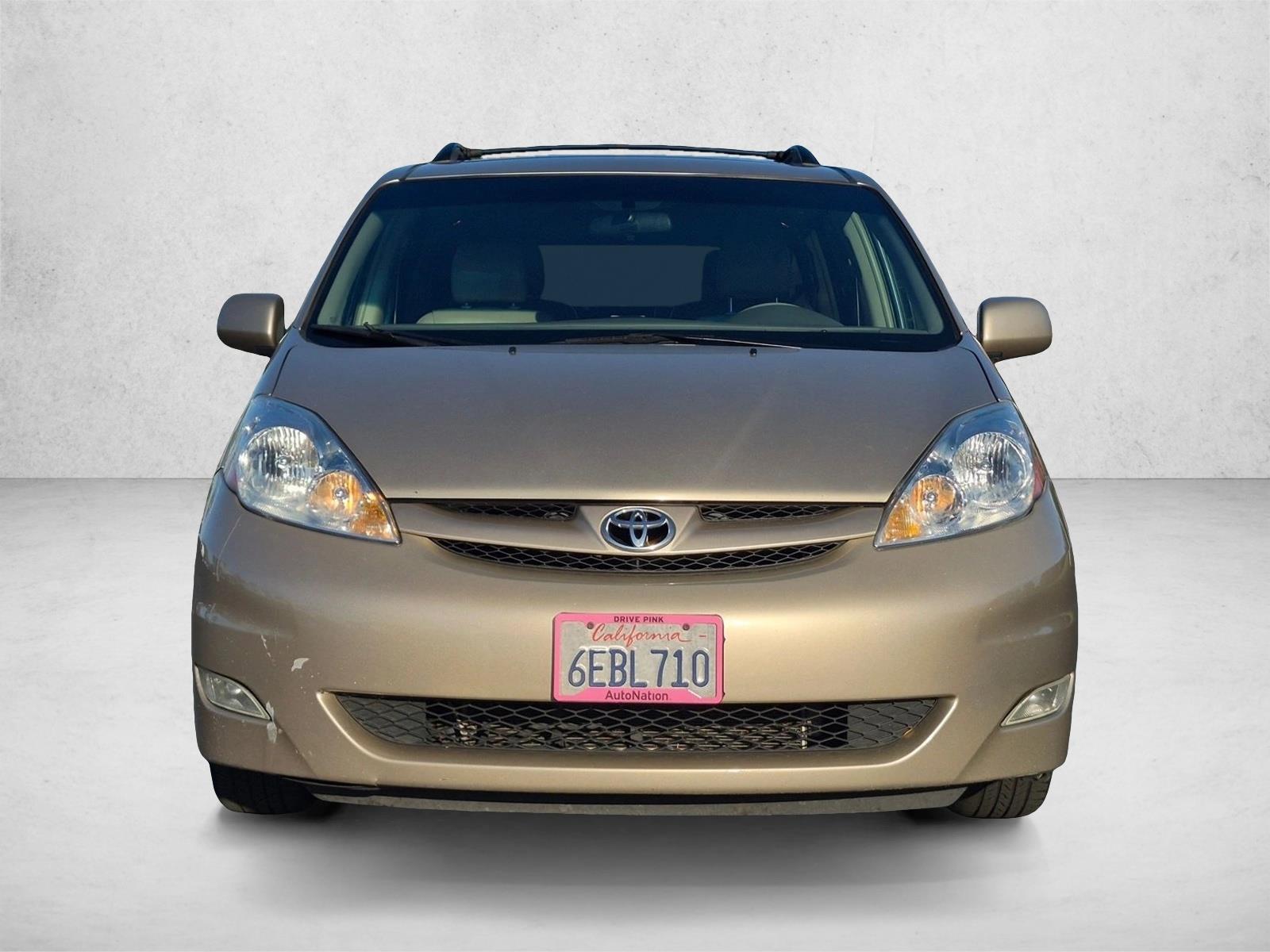 Used 2008 Toyota Sienna XLE with VIN 5TDZK22C28S191840 for sale in Irvine, CA
