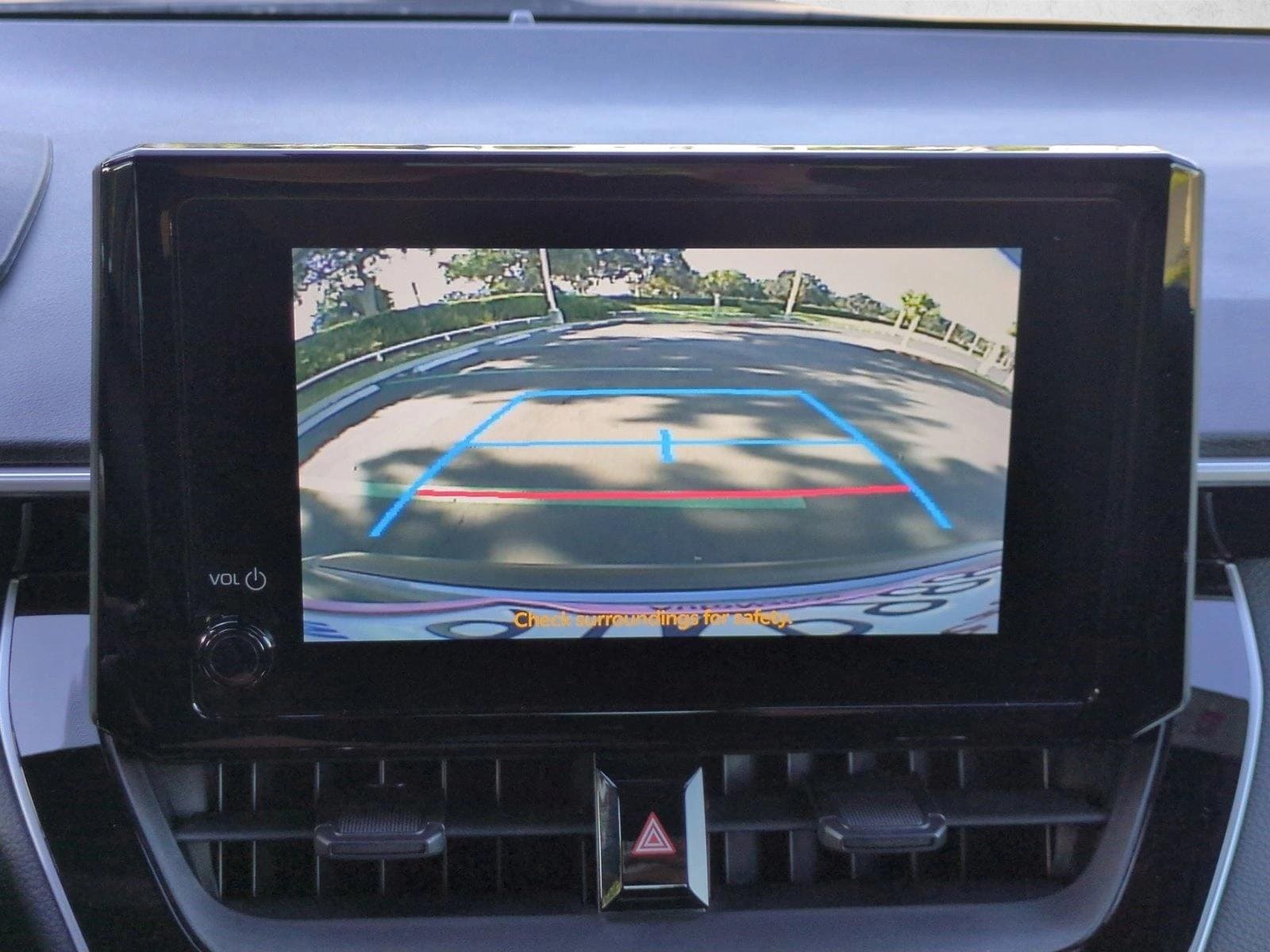 2025 Toyota Corolla SE - Photo 13