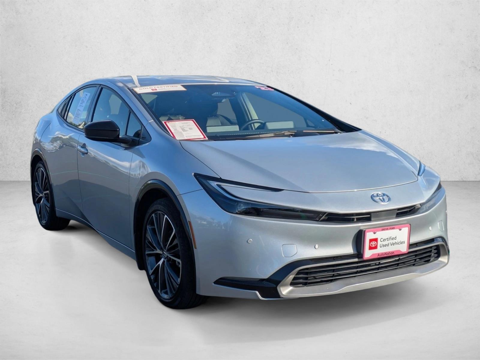 2023 Toyota Prius XLE photo 3