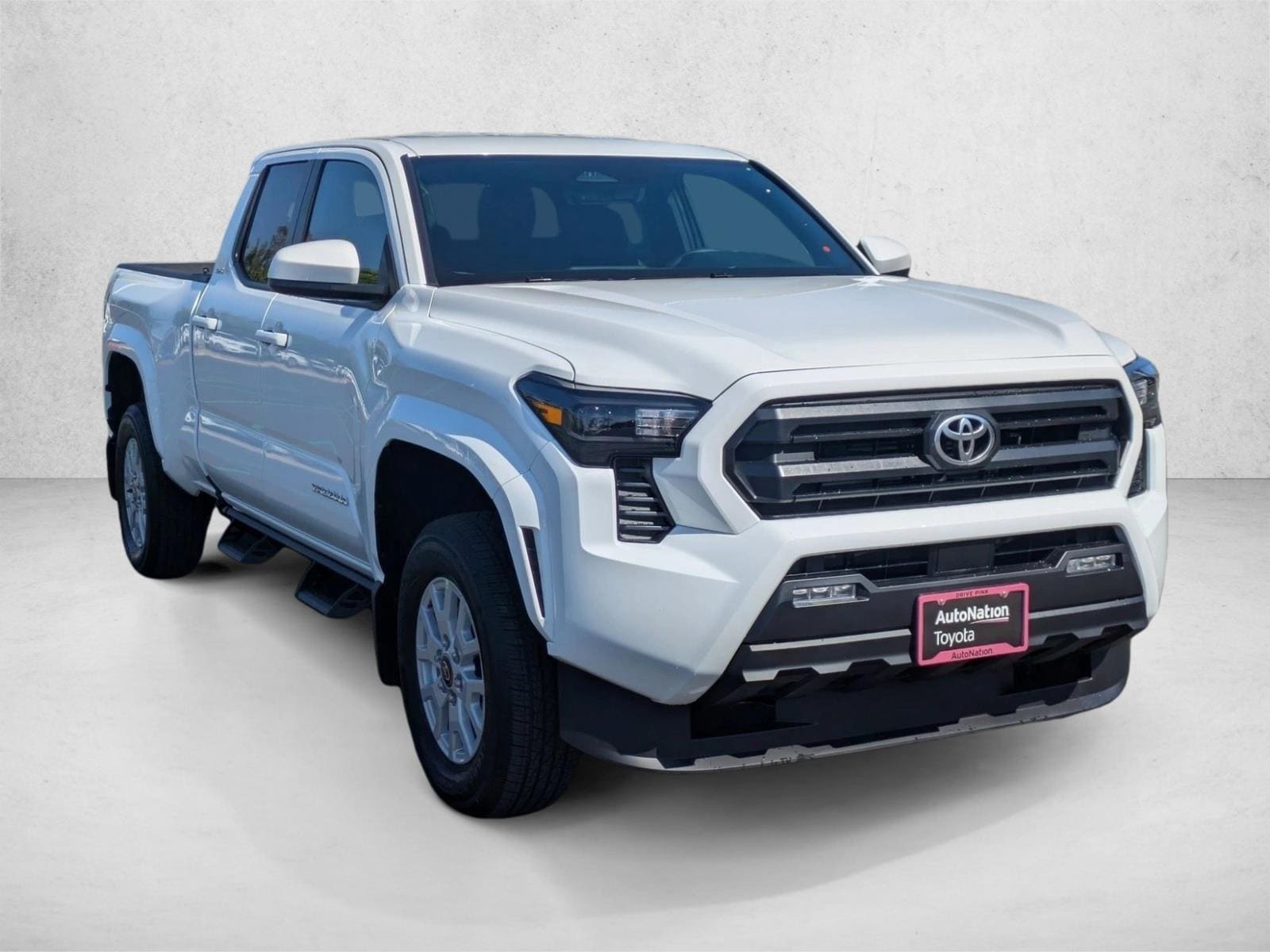 2025 Toyota Tacoma SR5 - Photo 8