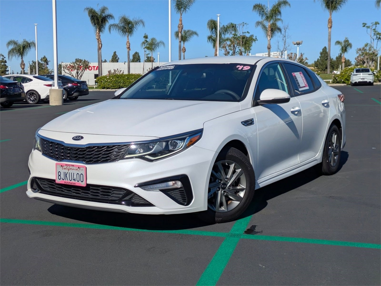 2019 Kia Optima LX's photo