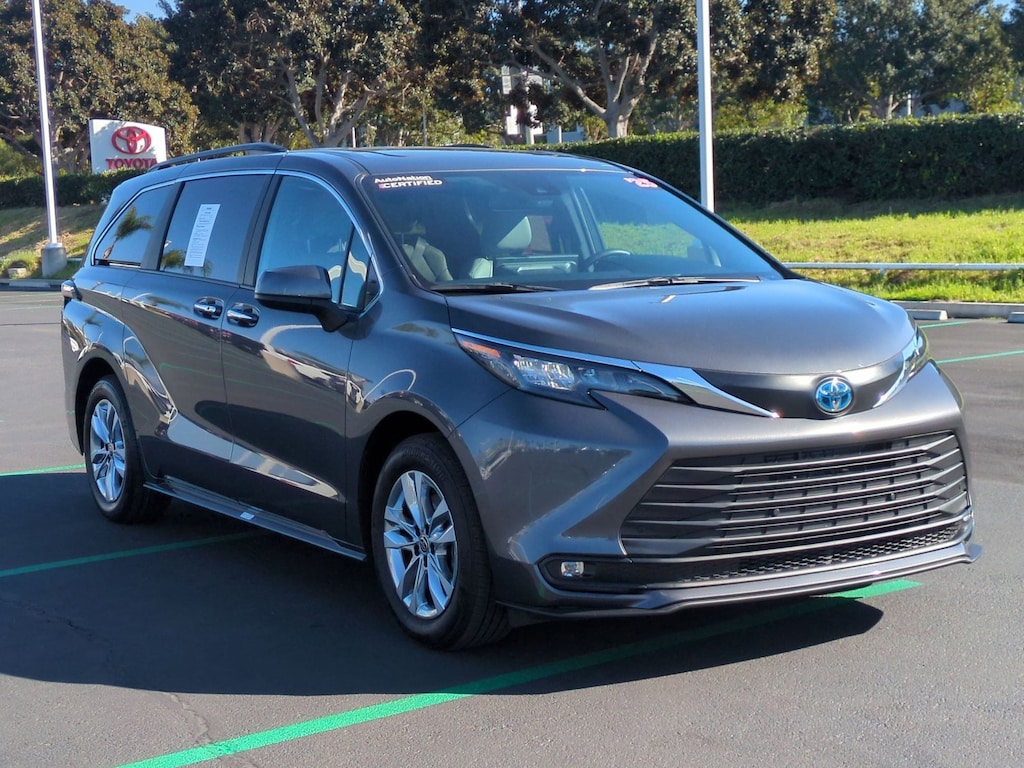 Used 2025 Toyota Sienna XLE 7 Passenger Van Passenger Van