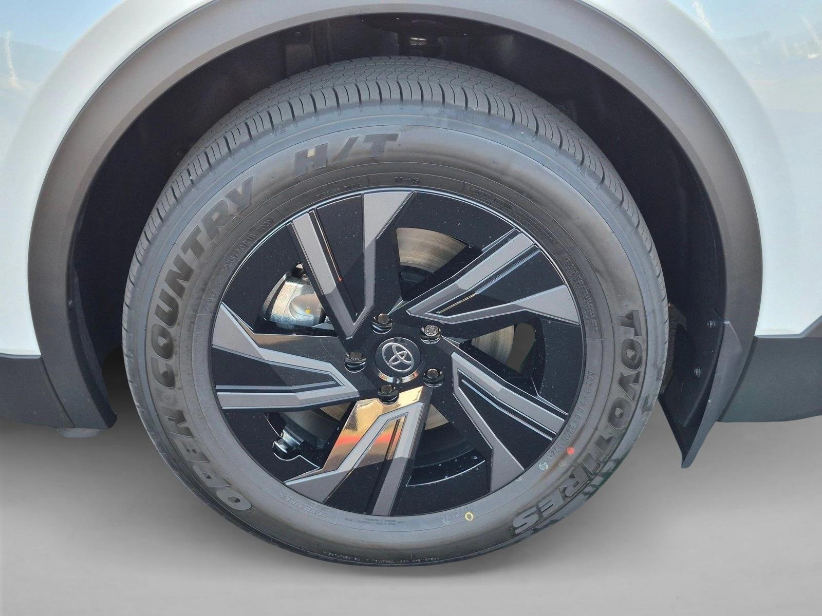 2026 Toyota C-HR SE - Photo 10