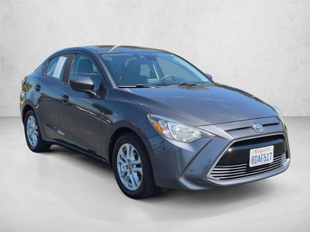 Certified 2018 Toyota Yaris iA Base Sedan