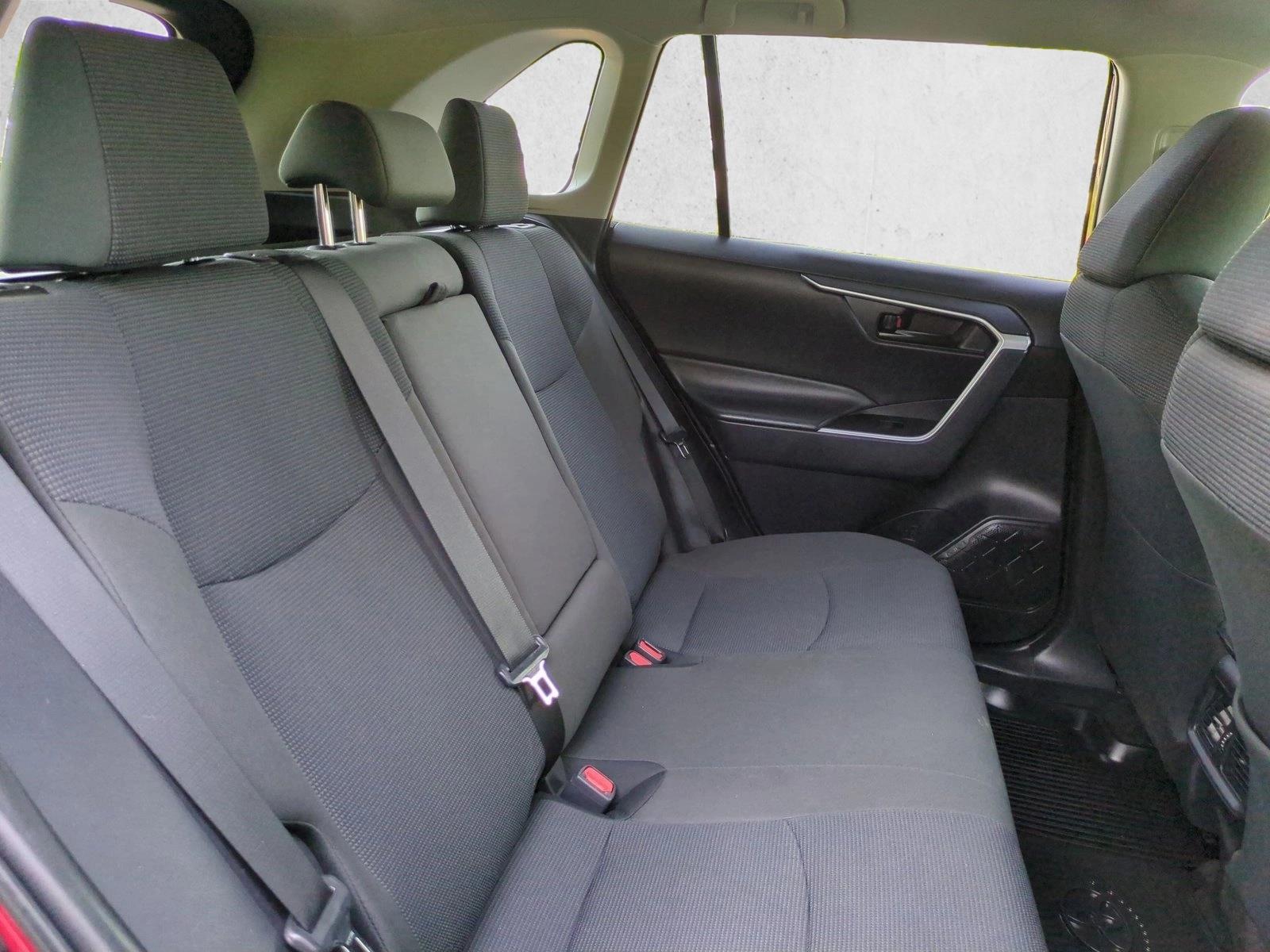 2025 Toyota RAV4 LE - Photo 19