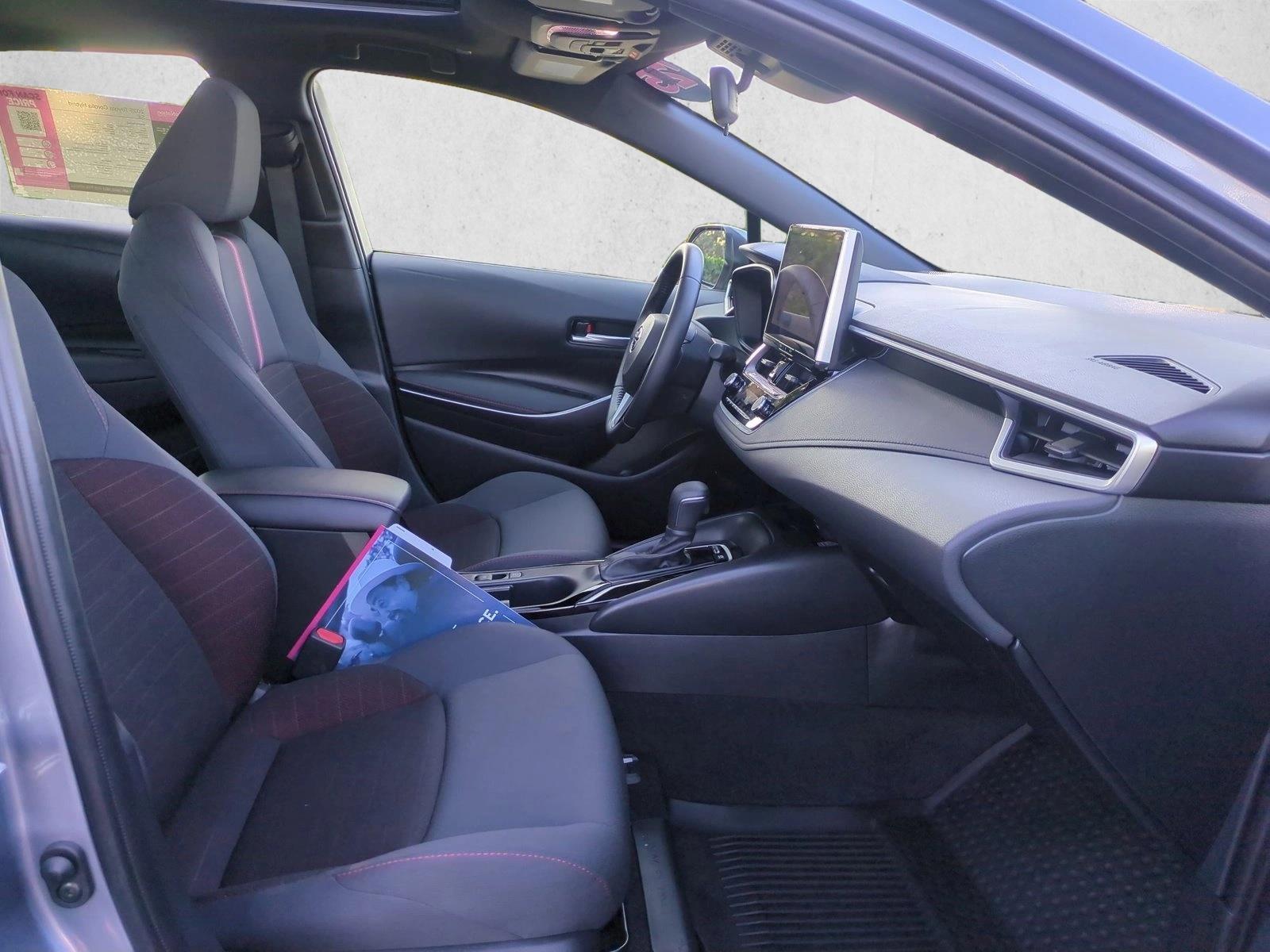 2025 Toyota Corolla SE - Photo 20