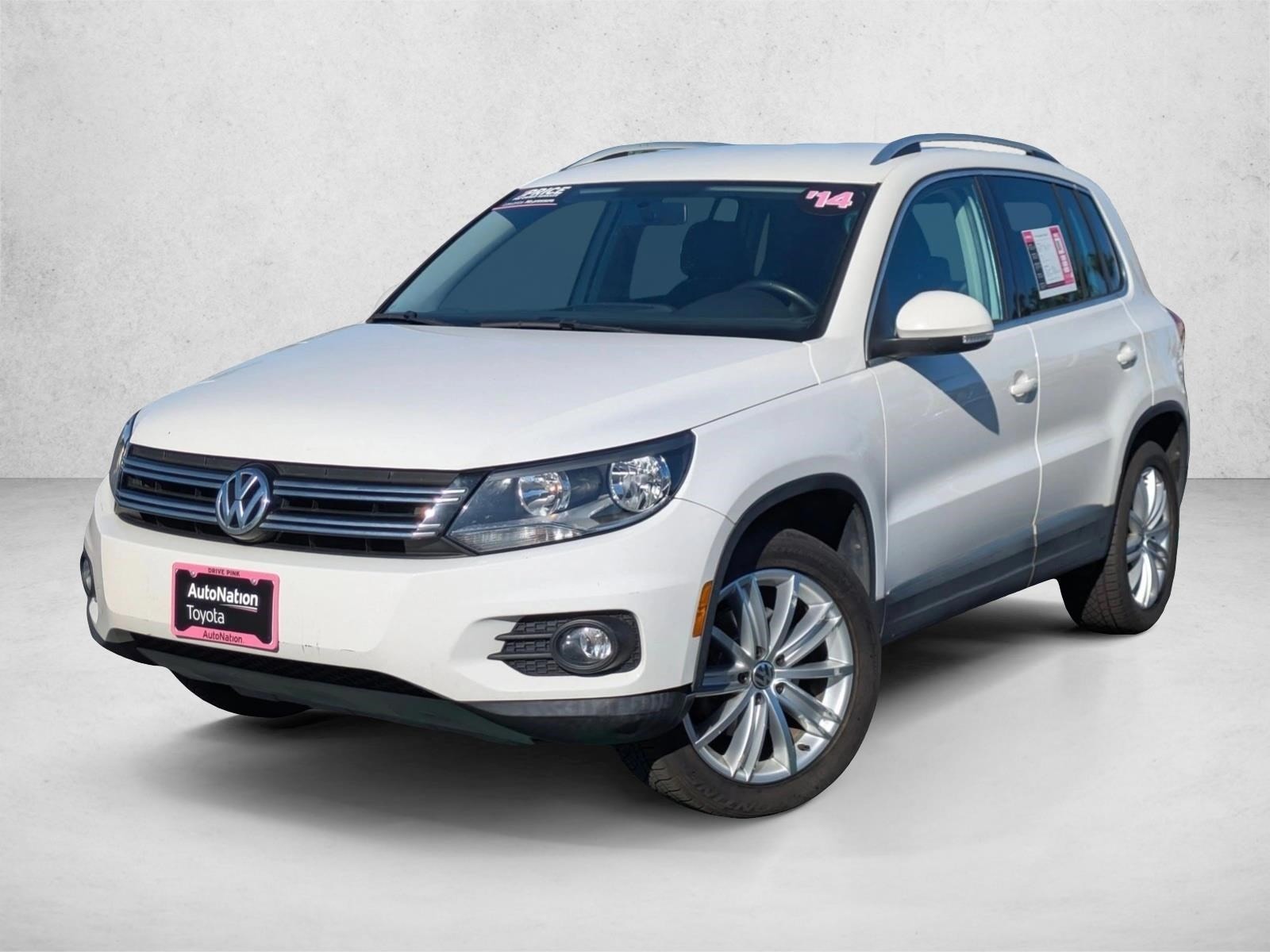2014 Volkswagen Tiguan SE's photo