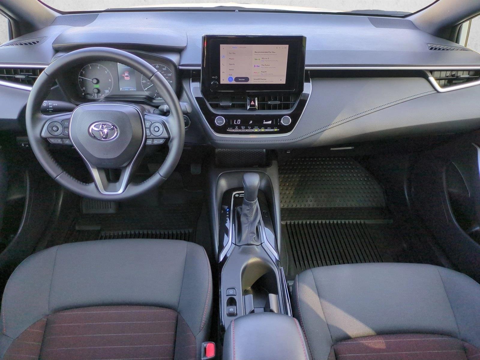 2025 Toyota Corolla SE - Photo 16