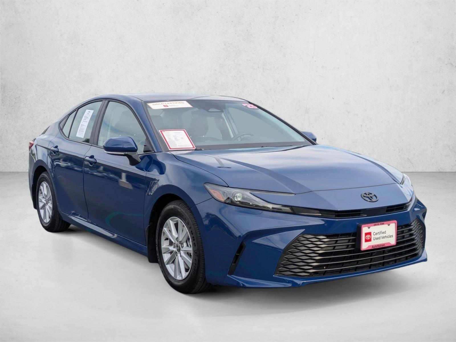 2025 Toyota Camry LE photo 3