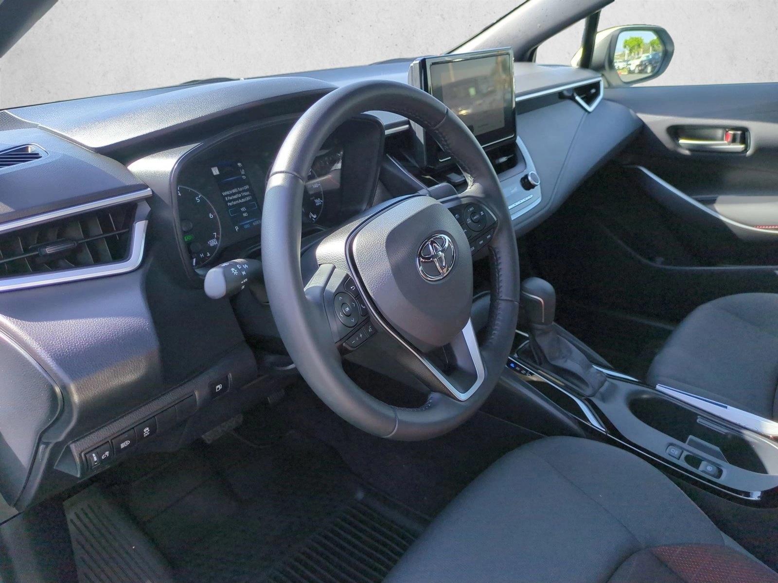 2025 Toyota Corolla SE - Photo 10