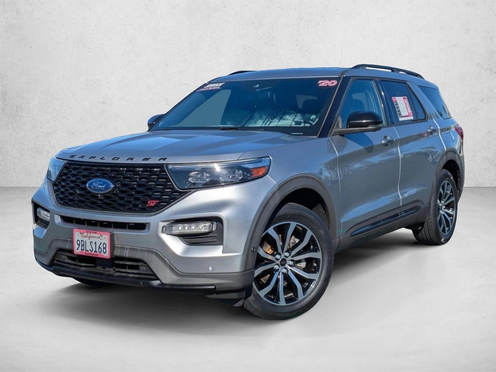 2020 Ford Explorer ST's photo