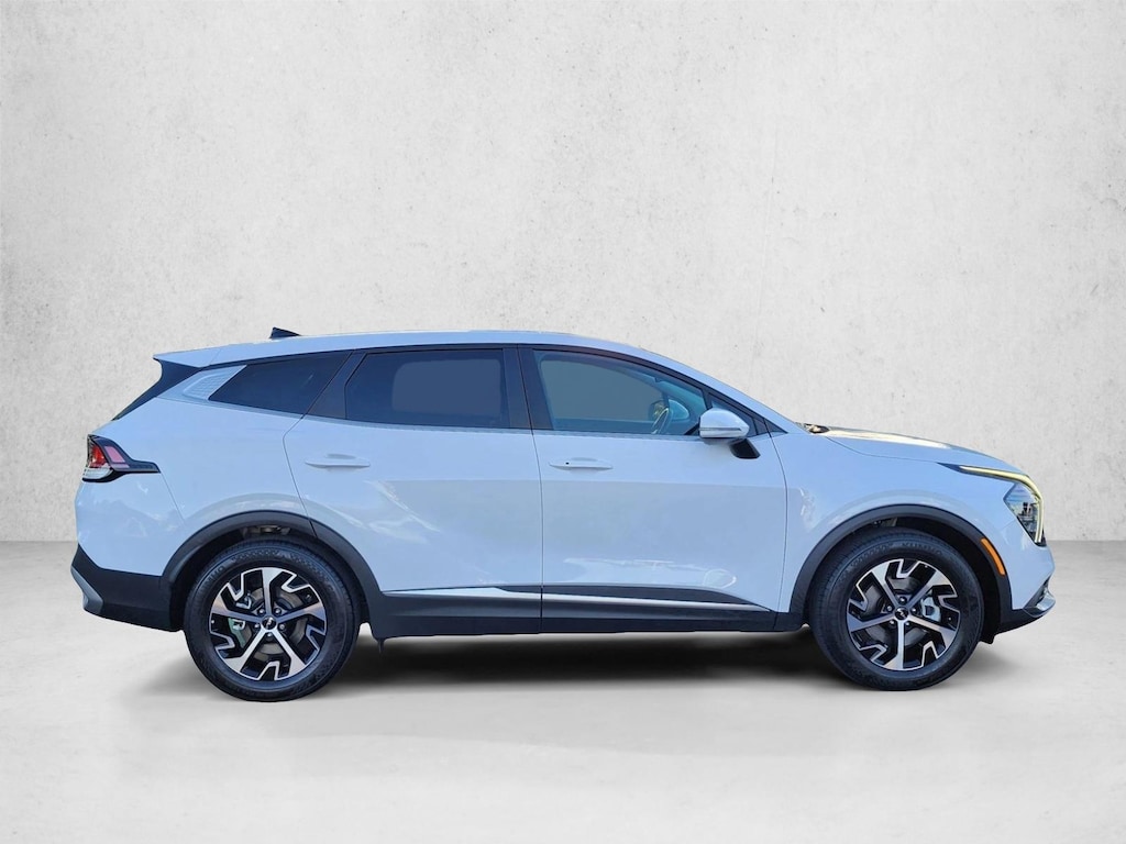 Used 2024 Kia Sportage EX SUV