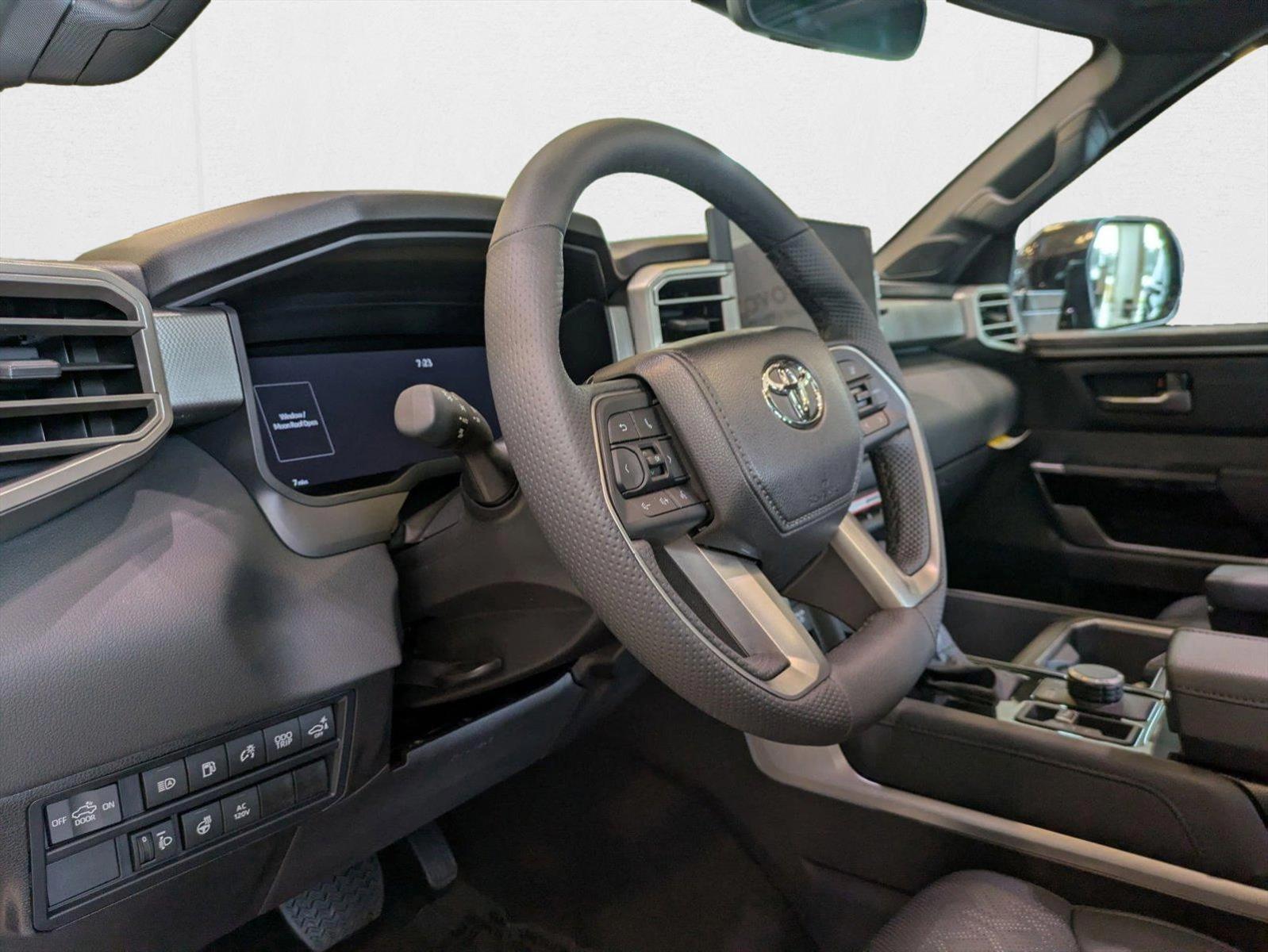 2025 Toyota Tundra Limited CrewMax photo 3